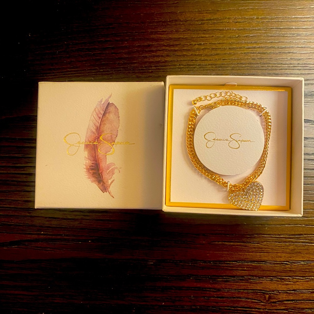 NEW Jessica Simpson gold heart bracelet